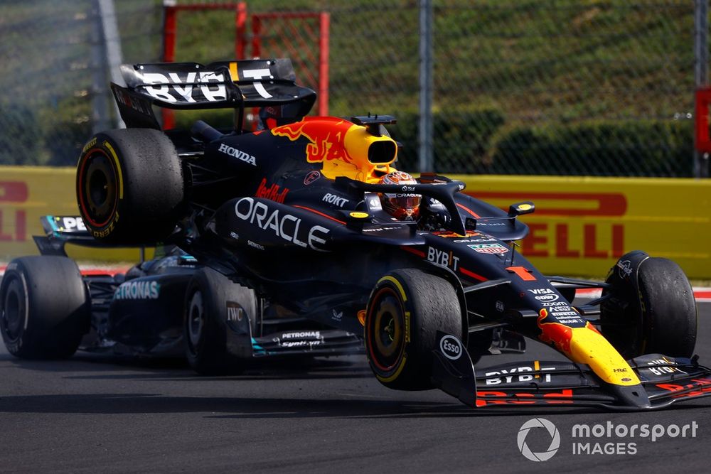 Max Verstappen, Red Bull Racing RB20 crash