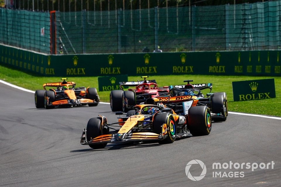 Oscar Piastri, McLaren MCL38, George Russell, Mercedes F1 W15, Carlos Sainz, Ferrari SF-24, Lando Norris, McLaren MCL38