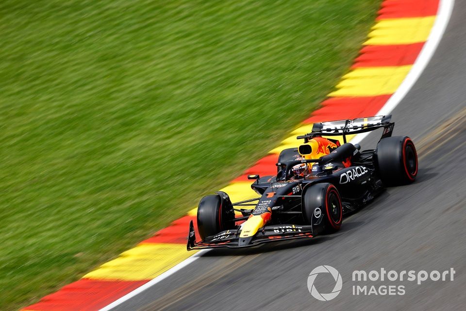 Verstappen set the early pace for Red Bull, showing his desire to put up a fight despite his grid penalty