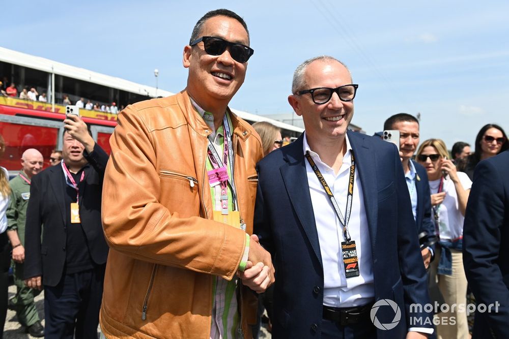 Srettha Thavisin, Prime Minister of Thailand, Stefano Domenicali, CEO, Formula One Group 