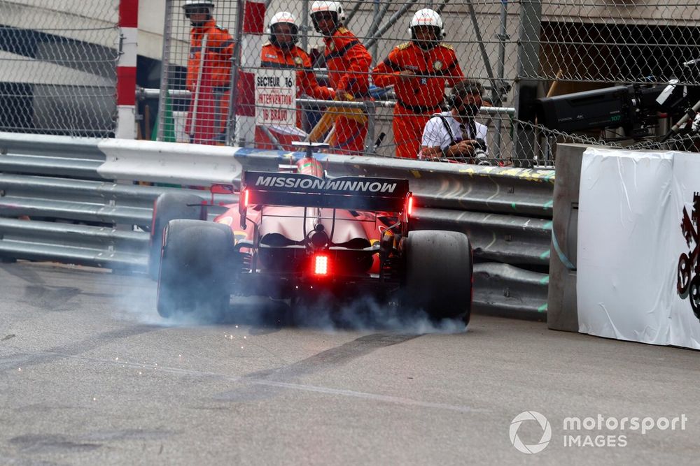 Charles Leclerc, Ferrari SF21, crashes out towards the end of Qualifying