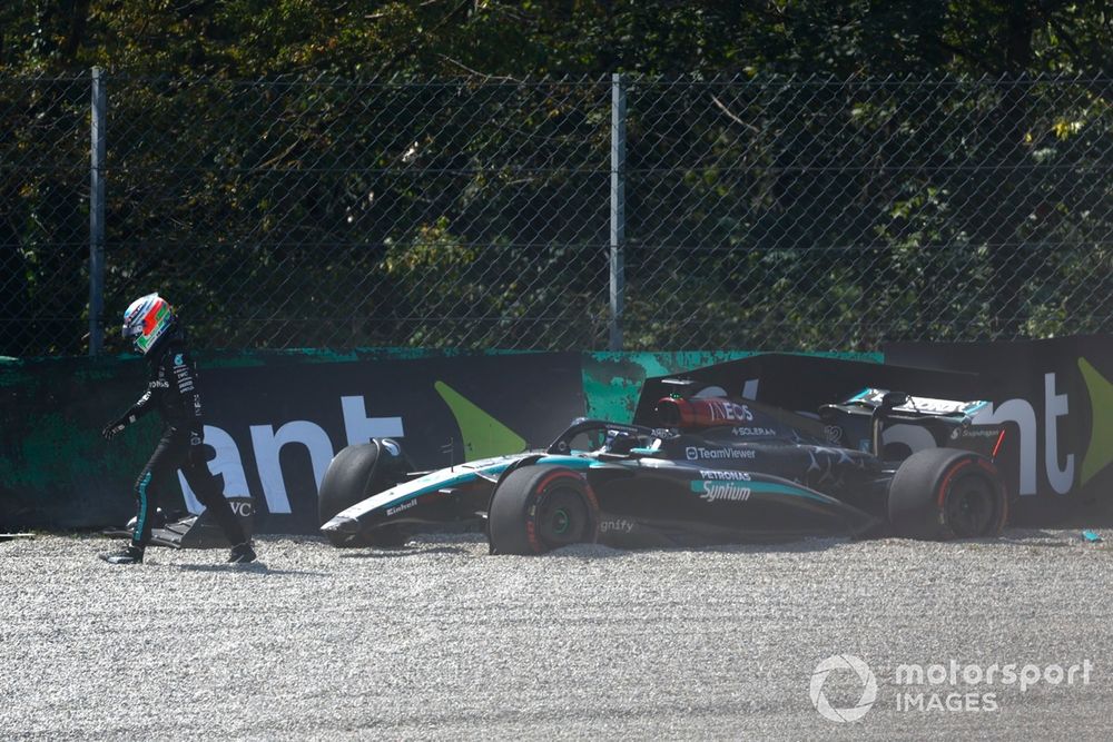 Andrea Kimi Antonelli, Mercedes F1 W15, walks away from his damaged car after a crash in FP1