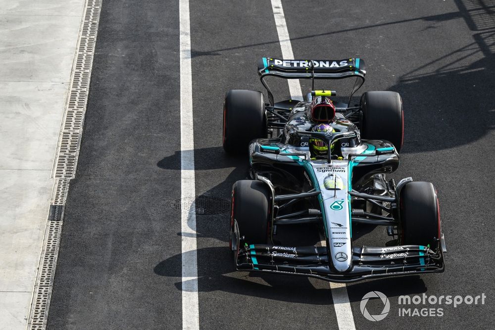 Lewis Hamilton, Mercedes F1 W15, in the pit lane 