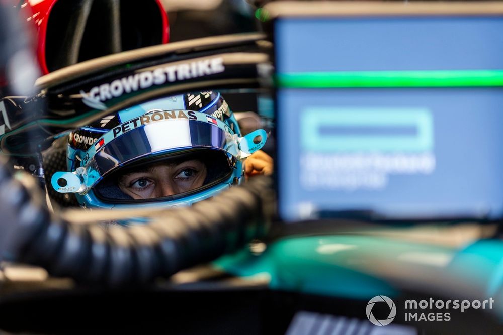 George Russell, Mercedes-AMG F1 Team, in the cockpit 