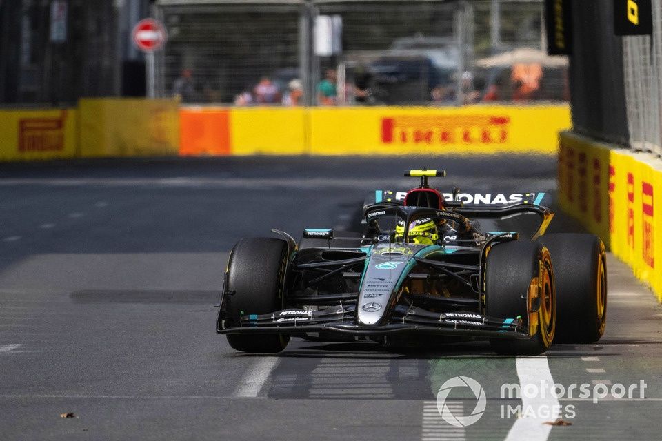 Lewis Hamilton, Mercedes F1 W15 