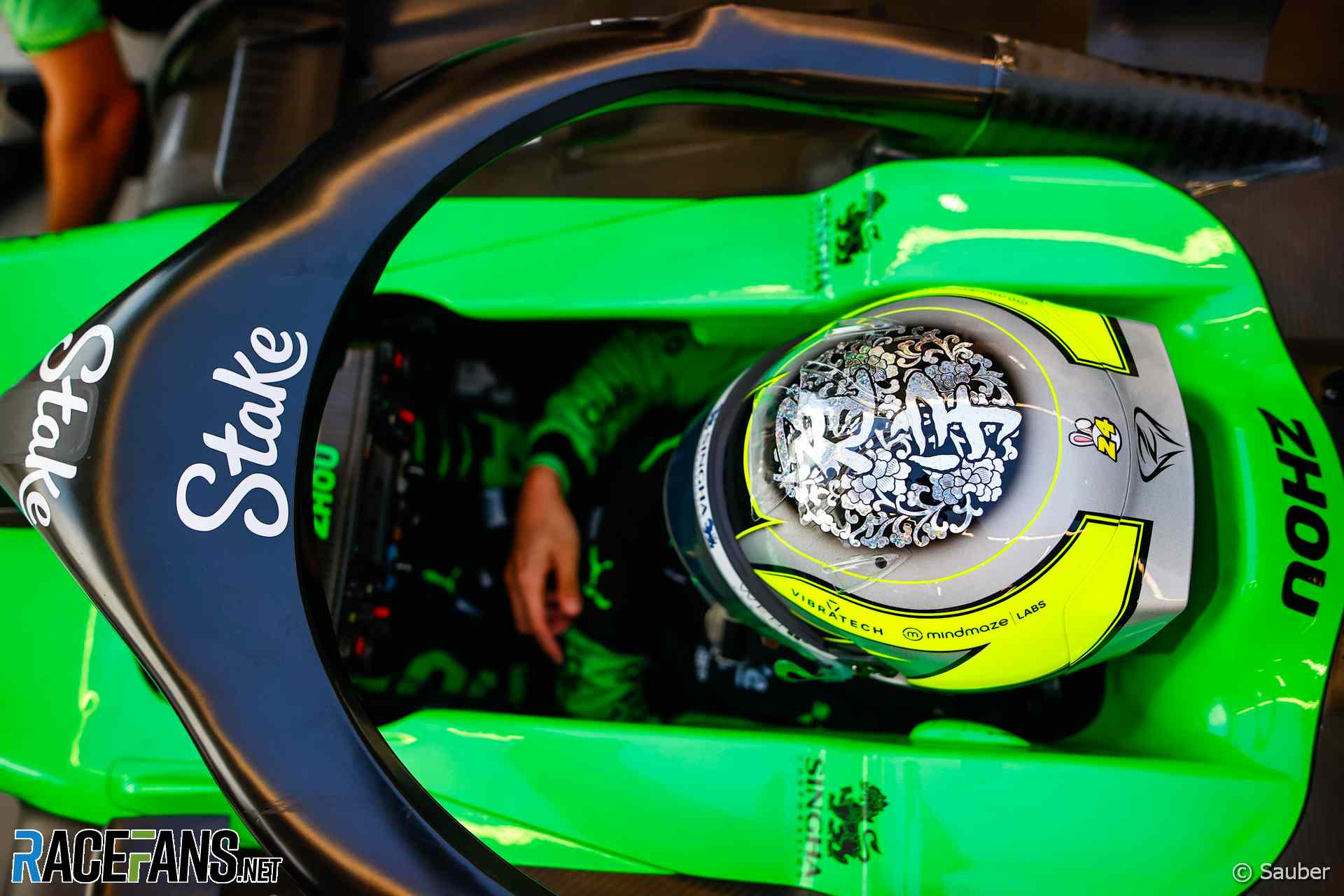 Zhou Guanyu's 2024 Singapore Grand Prix helmet