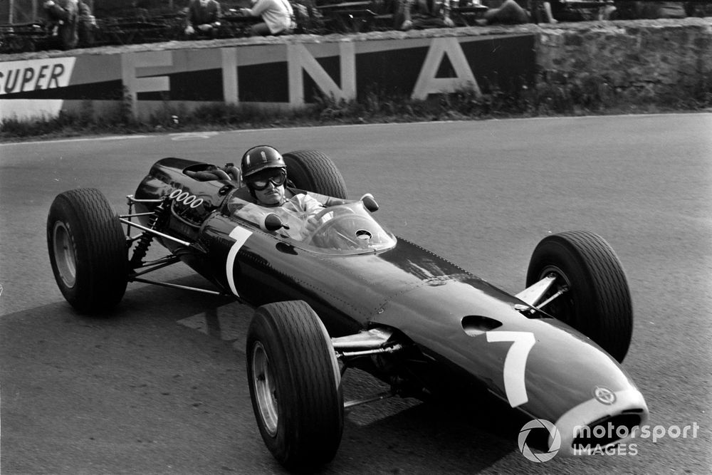 Graham Hill, BRM P261.