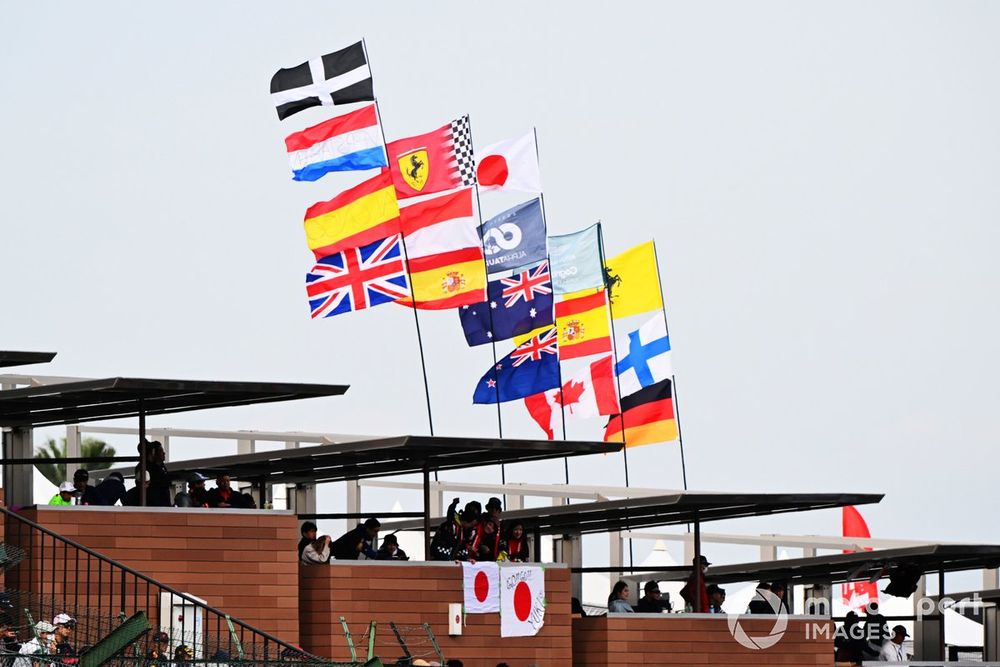 Banderas internacionales en el circuito 