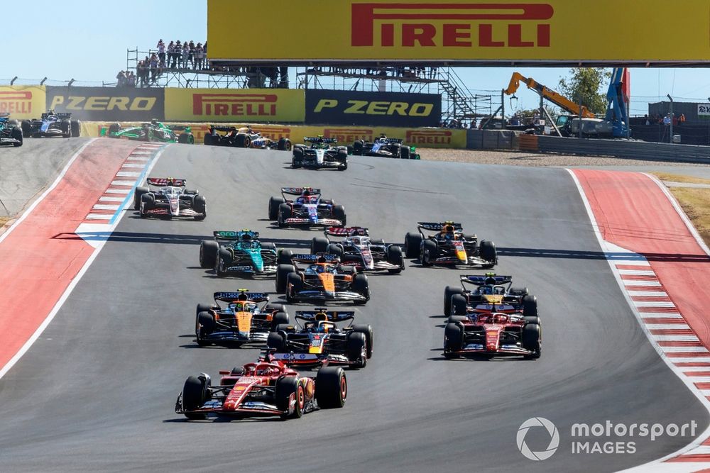 Charles Leclerc, Ferrari SF-24, Max Verstappen, Red Bull Racing RB20, Carlos Sainz, Ferrari SF-24, Lando Norris, McLaren MCL38, Pierre Gasly, Alpine A524, Oscar Piastri, McLaren MCL38, the rest of the field on the opening lap