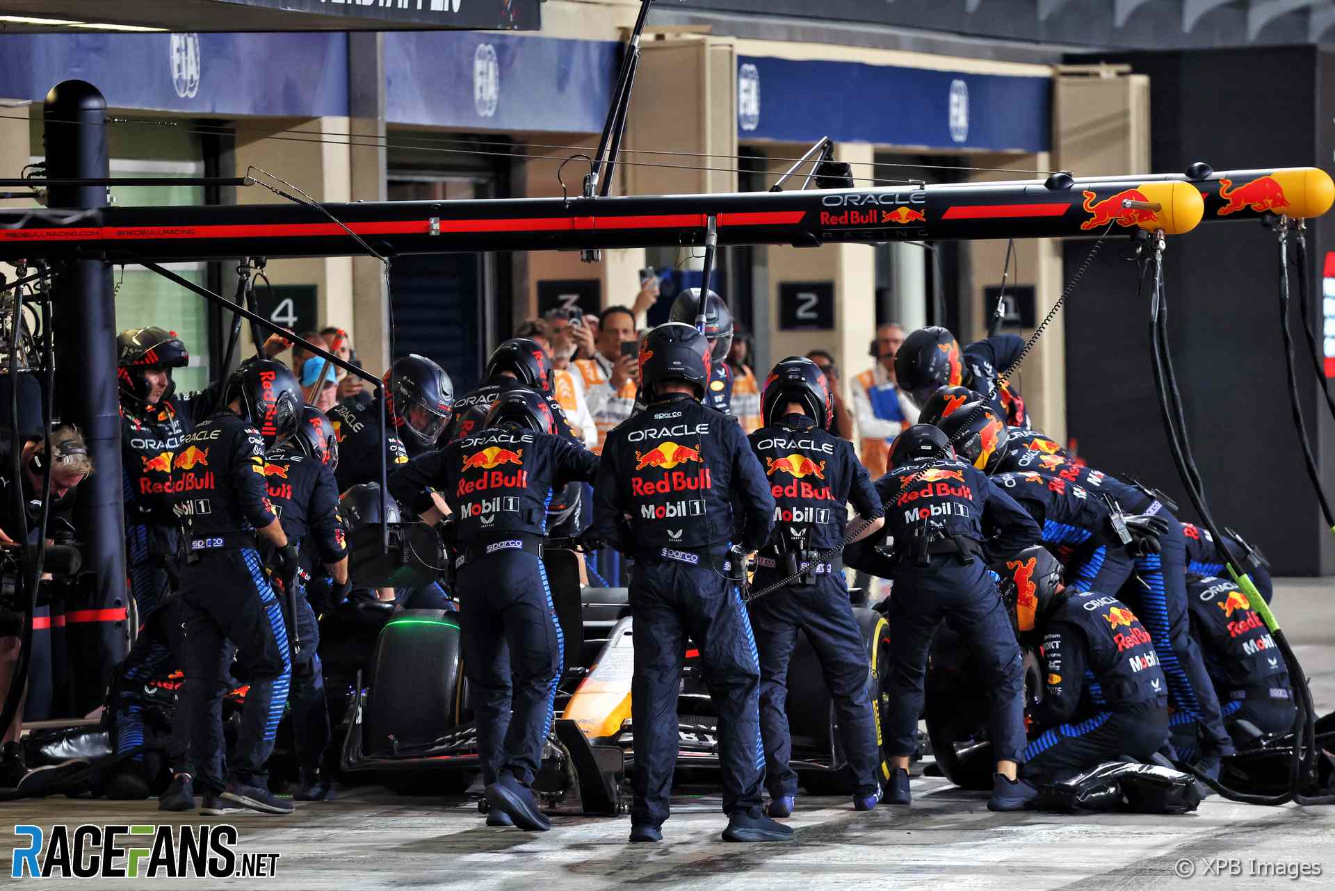 Max Verstappen, Red Bull, Yas Marina, 2024