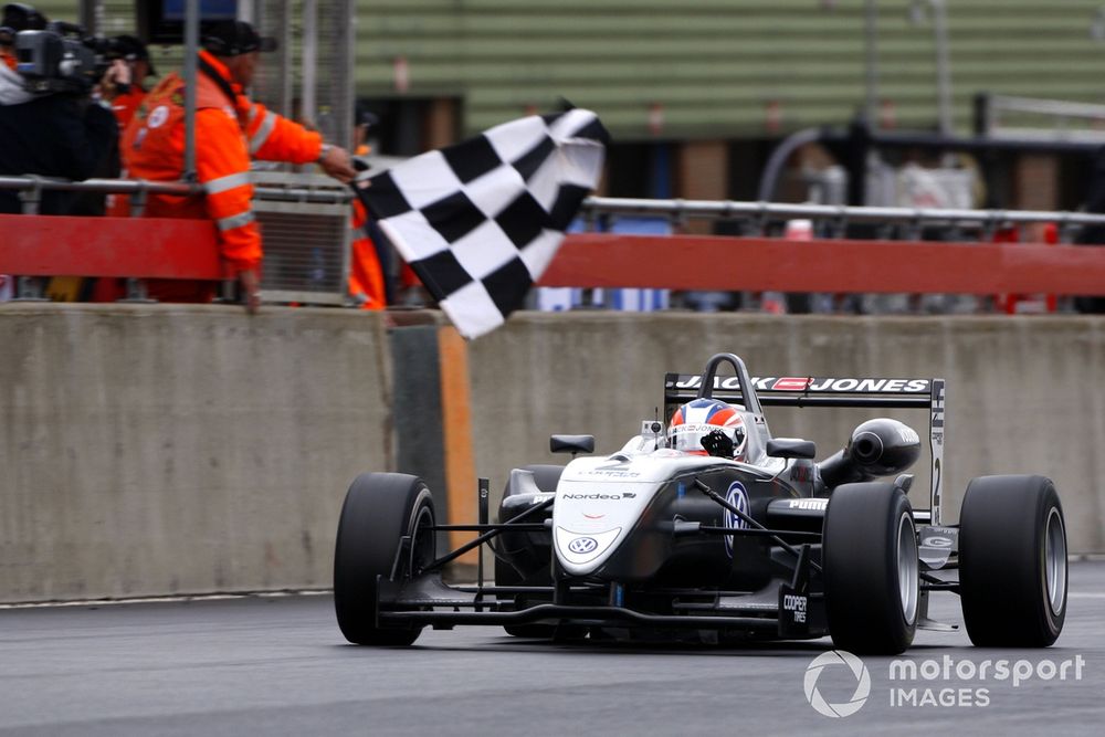 Carlin's Kevin Magnussen winning at Snetterton in British F3