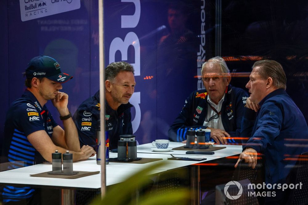 Max Verstappen, Red Bull Racing, Christian Horner, Team Principal, Red Bull Racing, Helmut Marko, Consultant, Red Bull Racing, Jos Verstappen