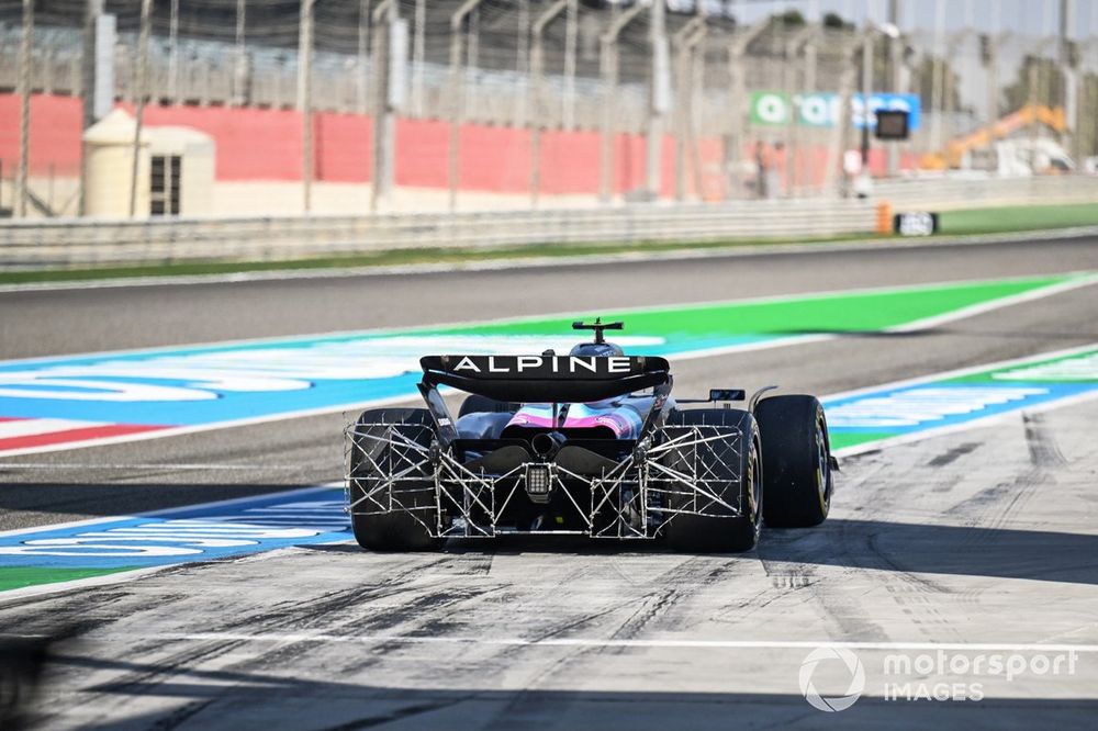 Pierre Gasly, Alpine A524, with aero rakes