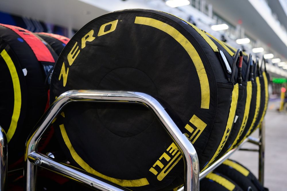 Pirelli medium tyres